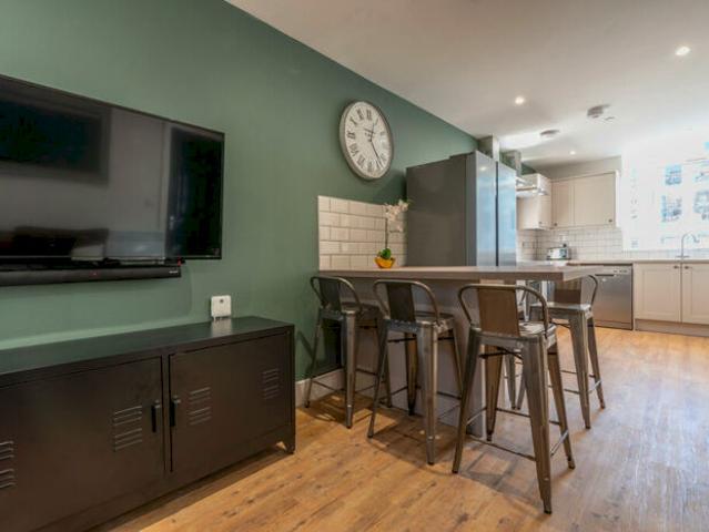 Apartment for rent in Nangreaves, Wales
