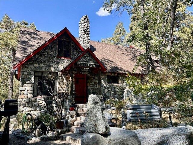 House for sale in Forest Falls, California