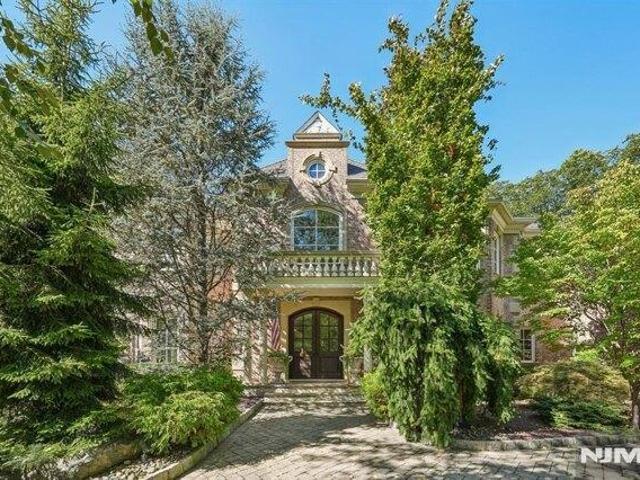 House for sale in Franklin Lakes, Bergen County