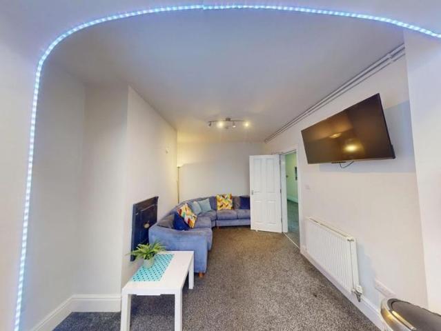 Apartment for rent in The Park, City of Nottingham
