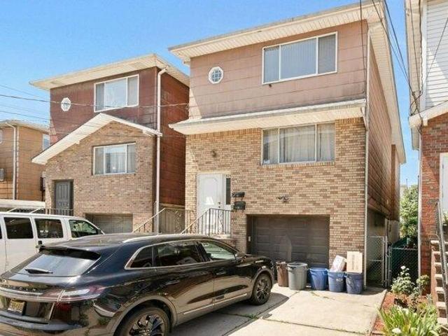 House for sale in Hudson, New Jersey
