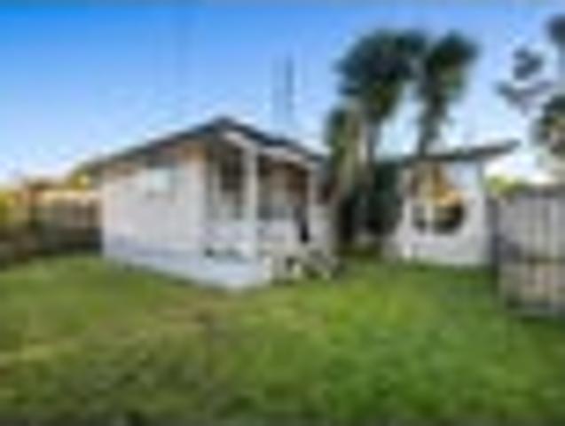 House for sale in Kelston