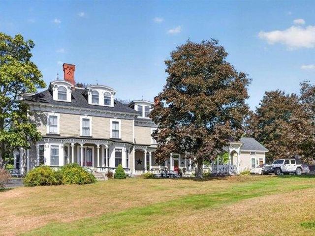 House for sale in Hooksett, Merrimack County