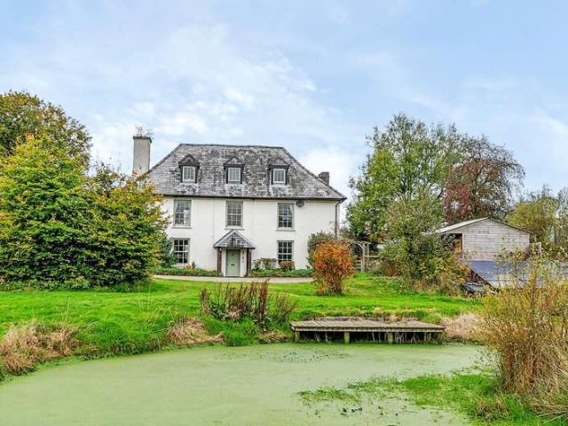 House for sale in Llangammarch Wells, Wales
