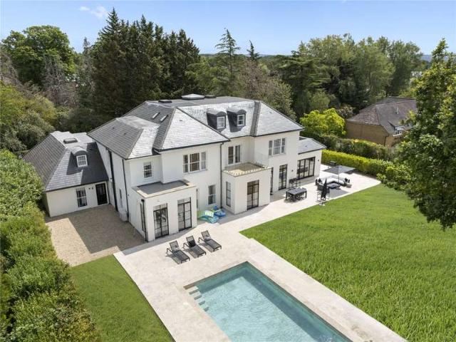 House for sale in Oxshott, Elmbridge