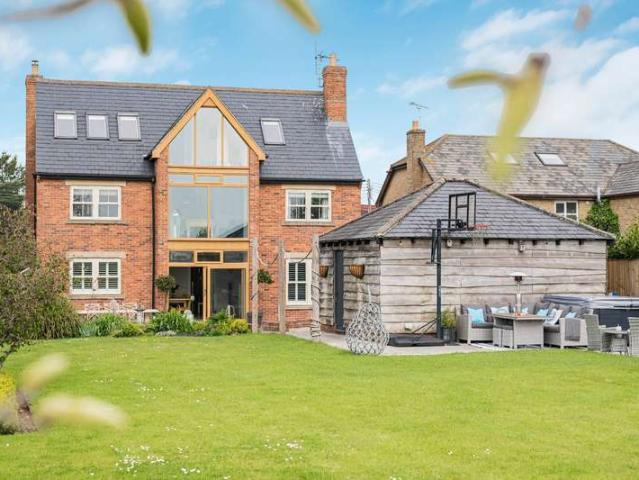 House for sale in Cricklade, Wiltshire