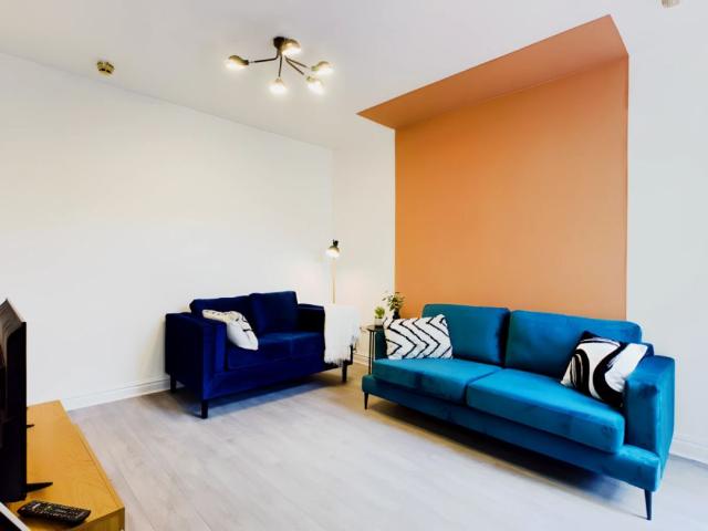 Room for rent in Greenheys, Greater Manchester