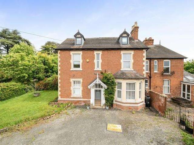 House for sale in Sandpits