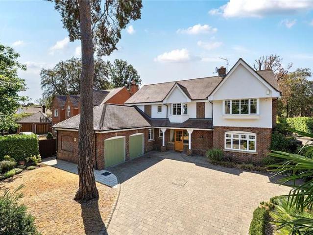 House for sale in Pyrford, Woking
