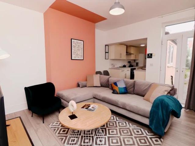 Room for rent in Chorlton-on-Medlock, Georgia