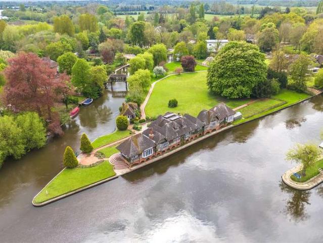 House for sale in Wargrave