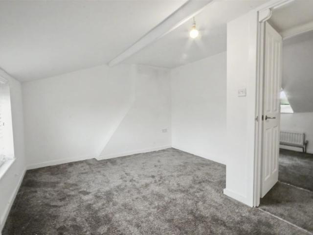 Apartment for rent in Southtown, Stokesby