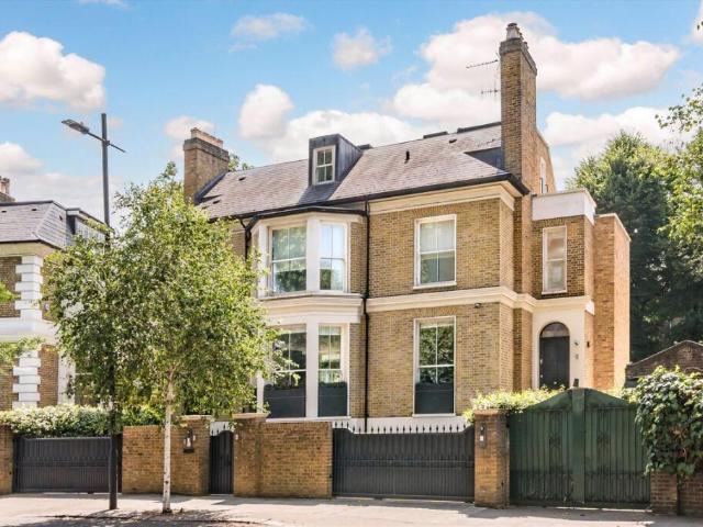 Farm for rent in West Kensington