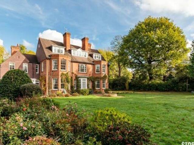 House for sale in Greater London