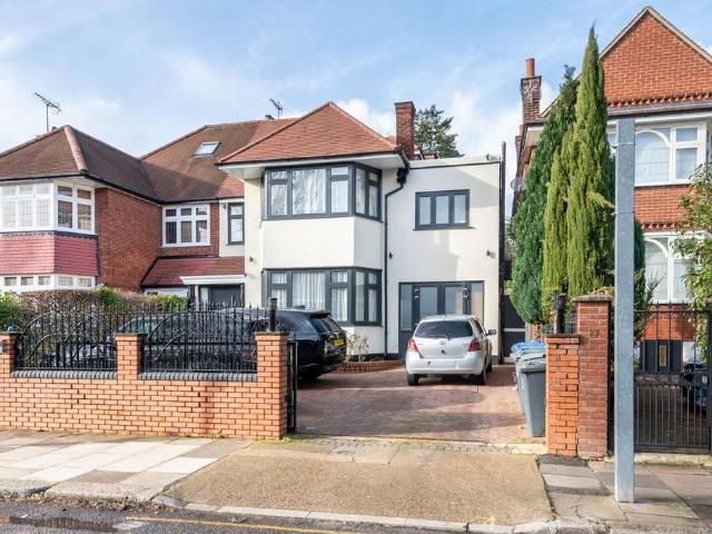 House for sale in Brondesbury, Greater London