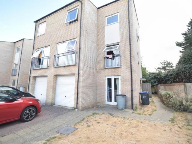 House for sale in Hatfield, Fretherne