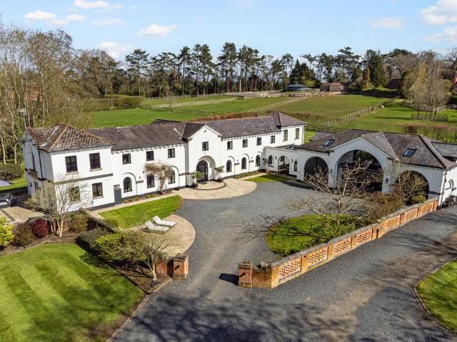House for sale in Alderminster, Warwickshire
