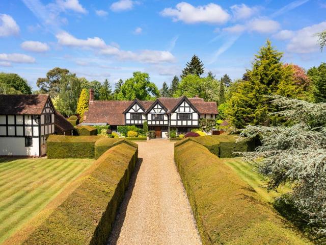 House for sale in Tiddington, Alderminster