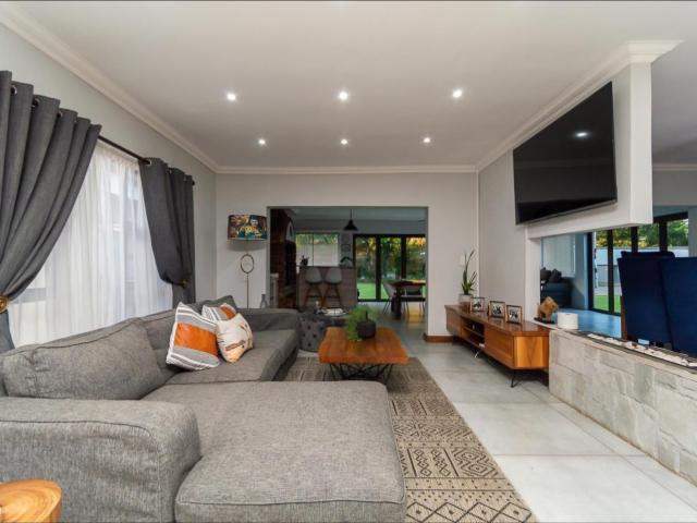 House for sale in Brackenhurst, Ekurhuleni