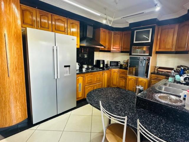 House for sale in Chatsworth, Kwazulu-natal