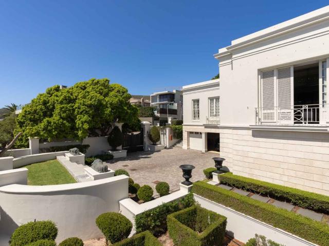 House for sale in Fresnaye, Cape Town