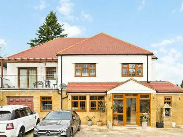 House for rent in Surrey