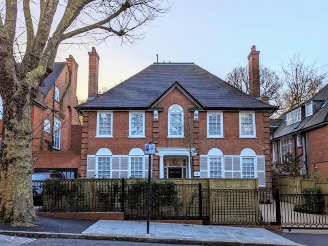 House for sale in Hampstead