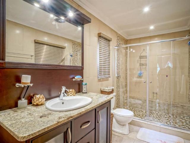 House for sale in Johannesburg, North & Sandton