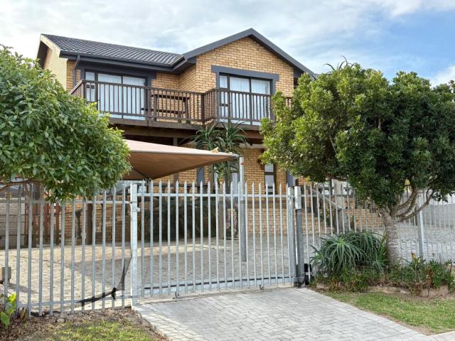House for sale in Groot Brak Rivier, Western Cape