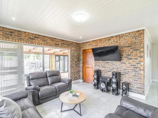 House for sale in Cape Town, Western Cape
