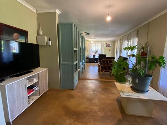 House for rent in Waterkloof, Gauteng