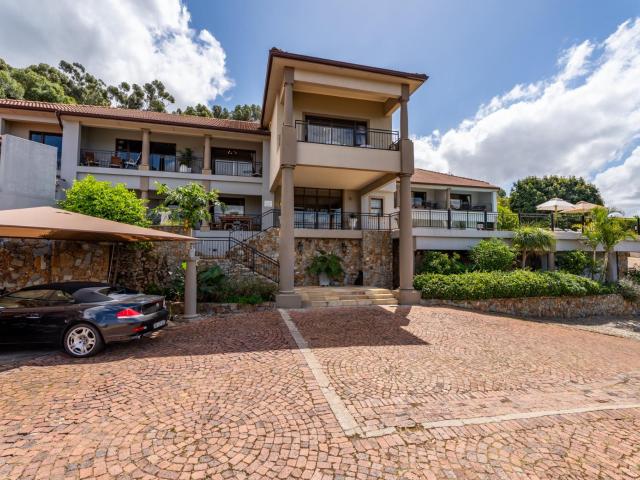 House for sale in Paarl, Drakenstein Local Municipality