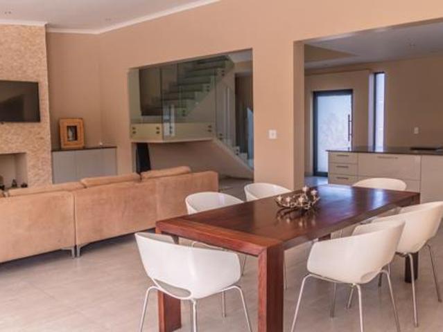 House for sale in Cape Town, Western Cape