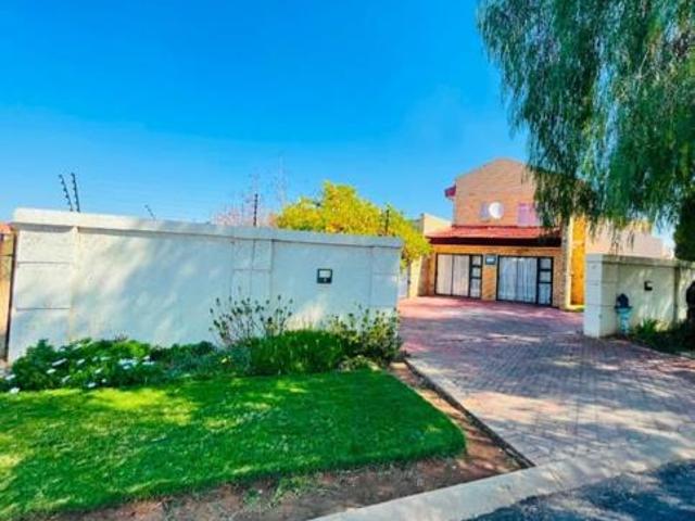 House for sale in Mafikeng, North West