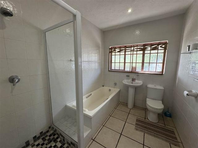 House for sale in Ugu District Municipality, Kwazulu-natal