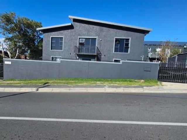 House for sale in Cape Town, Western Cape