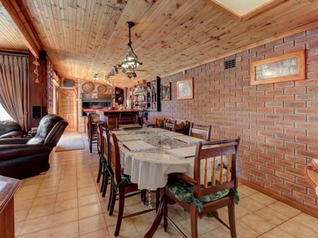 House for sale in Cape Town, Western Cape