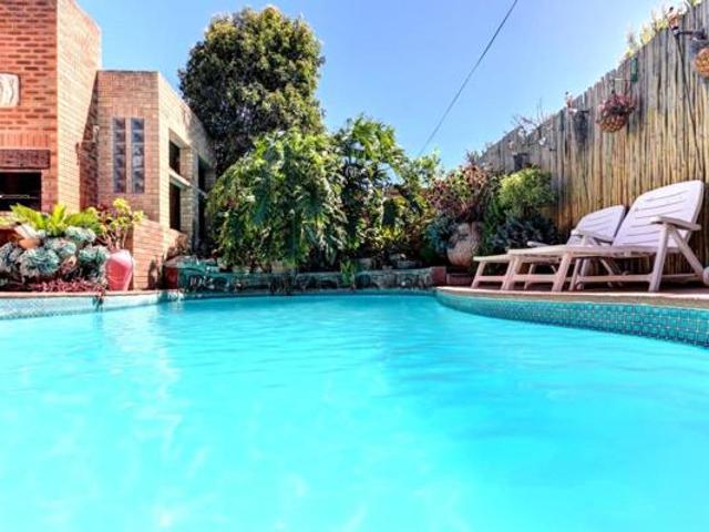 House for sale in Cape Town, Western Cape