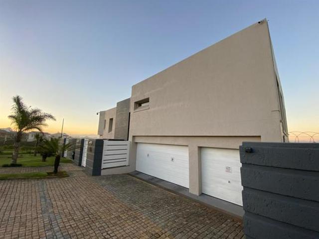 House for sale in Jeffreys Bay, Kouga Local Municipality