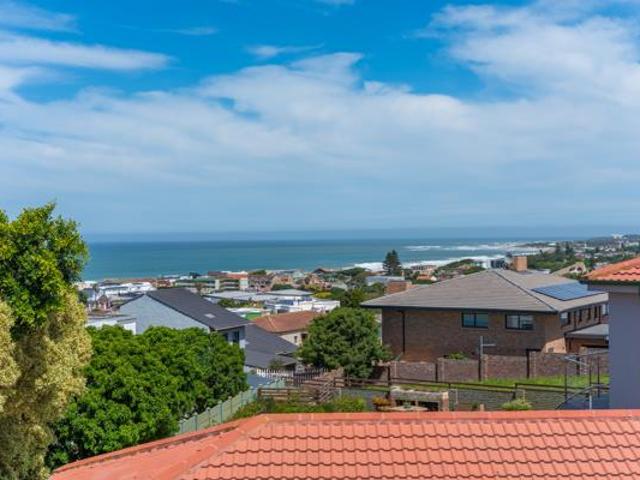 House for sale in Jeffreys Bay, Kouga Local Municipality
