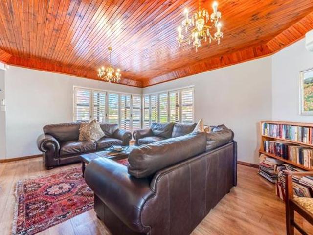 House for sale in Jeffreys Bay, Kouga Local Municipality