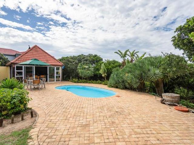 House for sale in Bushmans River Mouth, Eastern Cape