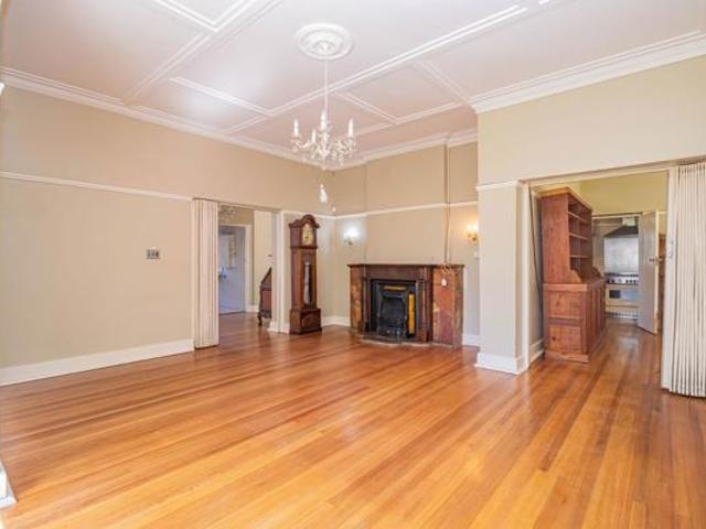 House for sale in Oudtshoorn Local Municipality, Garden Route District Municipality
