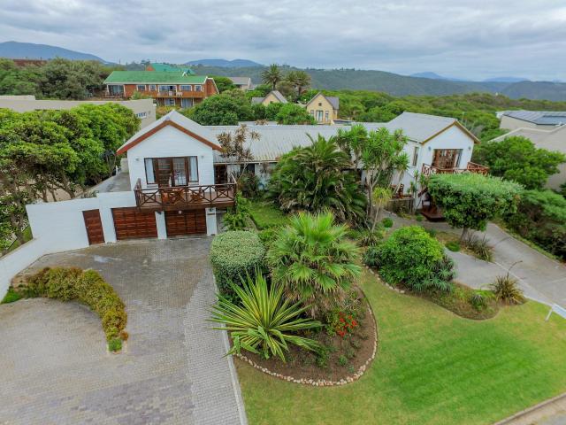 House for sale in Groot Brak Rivier, Western Cape