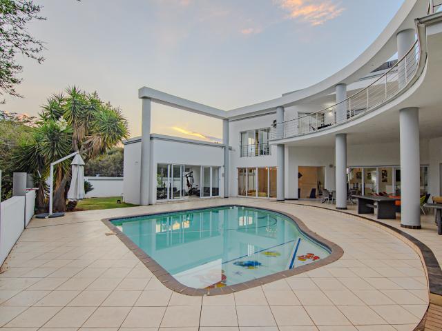 House for sale in Waterkloof, Gauteng
