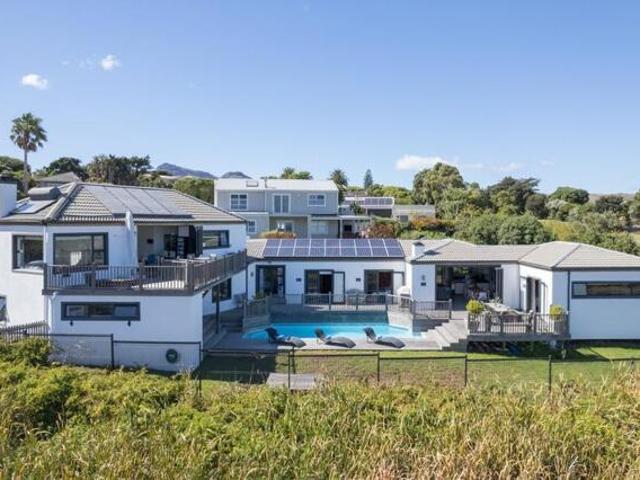 House for sale in Noordhoek, Western Cape