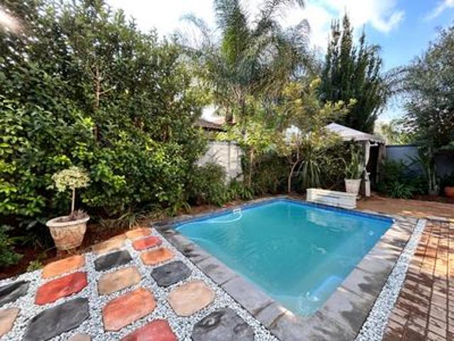 House for sale in Hartbeespoort Dam Nature Reserve, North West