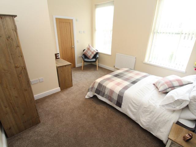 House for rent in Stoneycroft, Calderstones