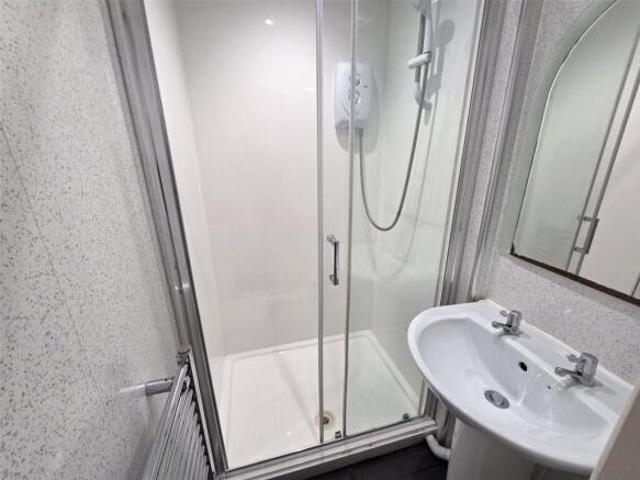 Room for rent in Follaton, Strode