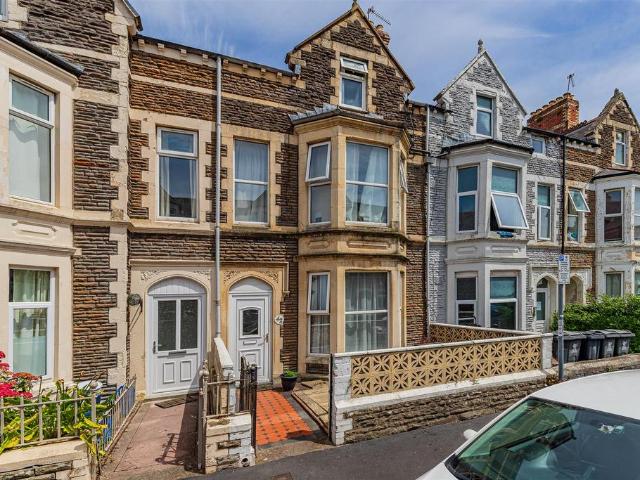 Room for sale in Plasnewydd, Falcon Lodge